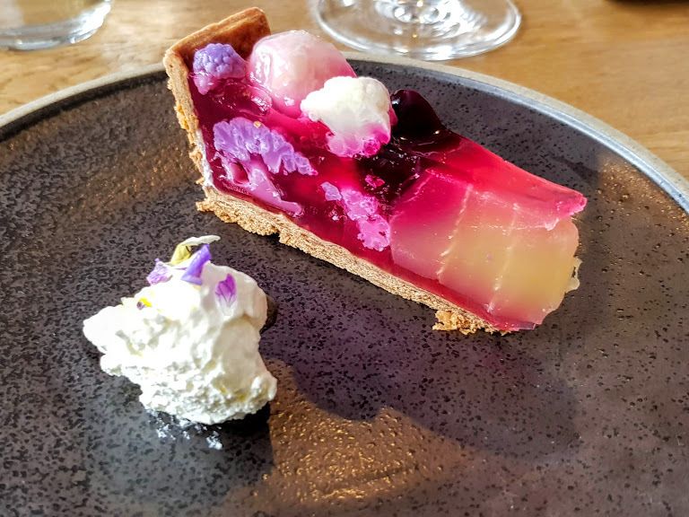 Tartelette aux légumes de printemps, crème au raifort Botanique Restaurant Paris 11