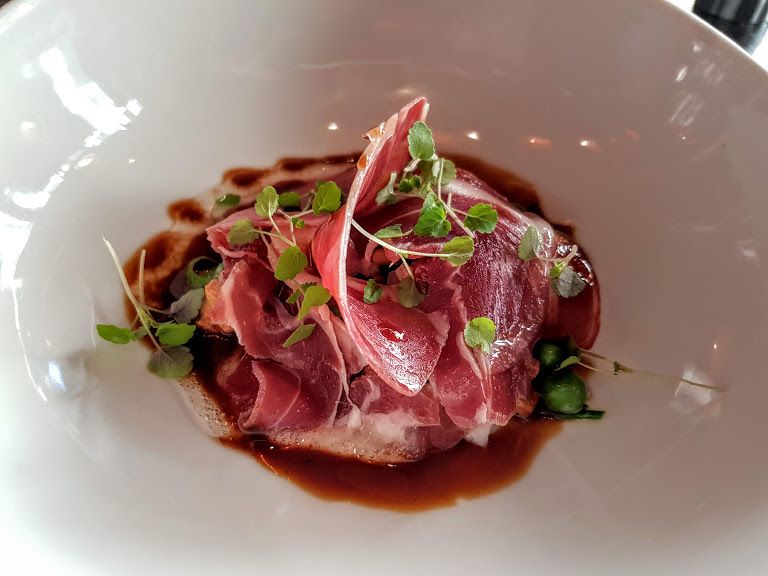 Girolles rôties, jambon ibérique et extraction de navet La Traboule restaurant Paris 8