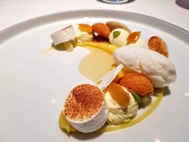Tout citron, crème, meringue, glace au citron Table du 53 restaurant Paris 2