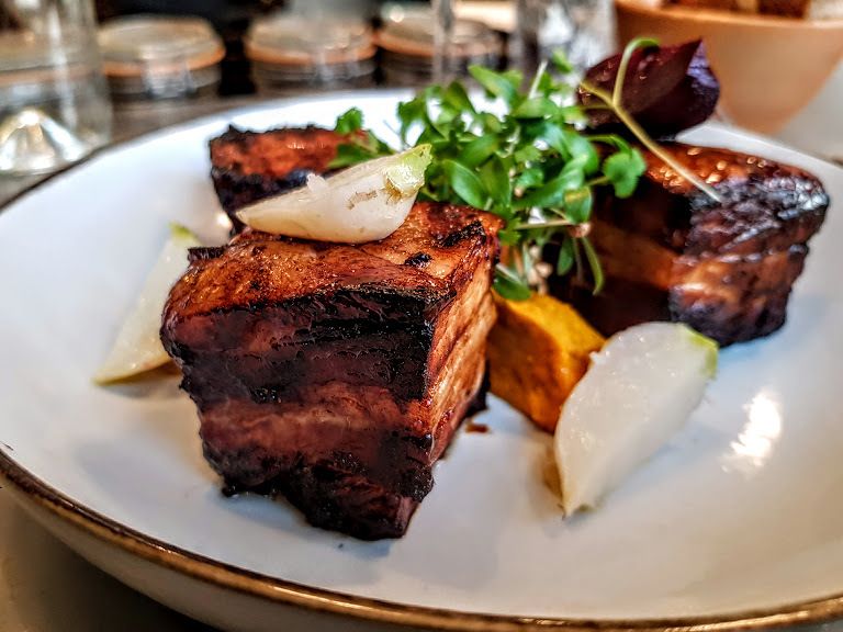 Poitrine de porc laqué au soja, légumes glacés, carottes cumin Poulette restaurant Paris 2