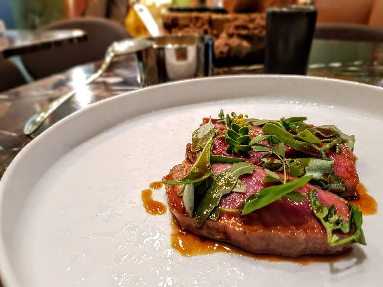 Cochon Bellota, herbes marines de la ferme du Croizic Contraste restaurant Paris 8