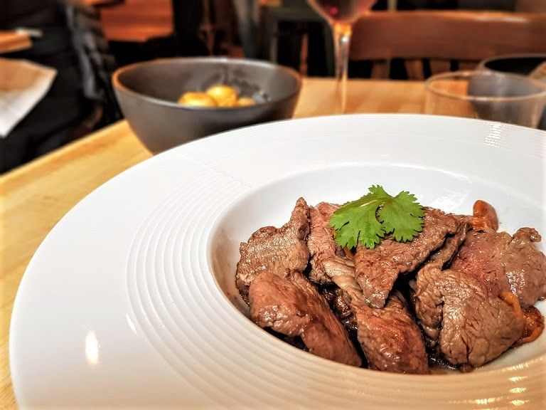 Emincé de boeuf, girolles et pommes de terre Nico restaurant Paris 4
