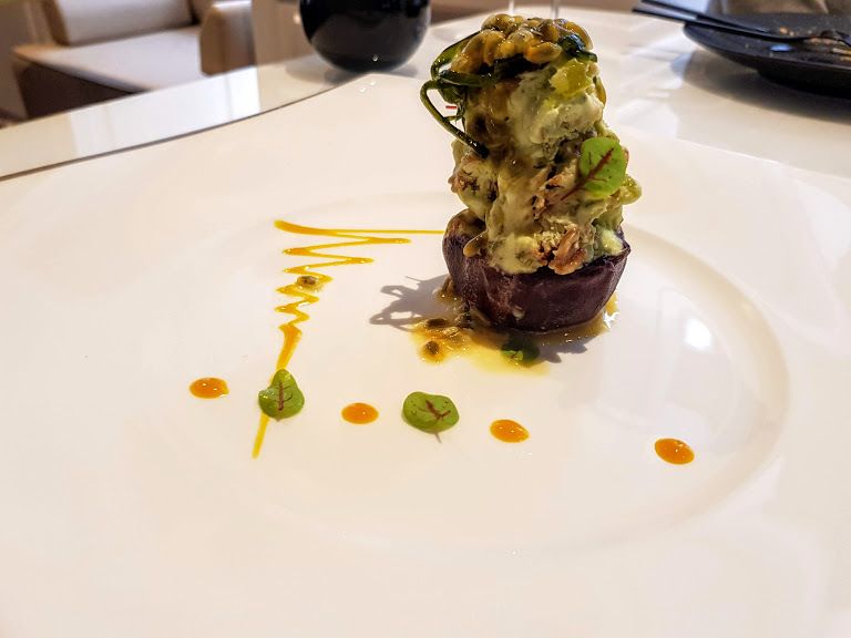 Concombre, passion mascarpone, type torrone ghiacciato, instant cognac Eclipses restaurant Paris 7