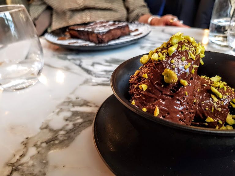 Mousse au chocolat Gilberte restaurant Paris 6