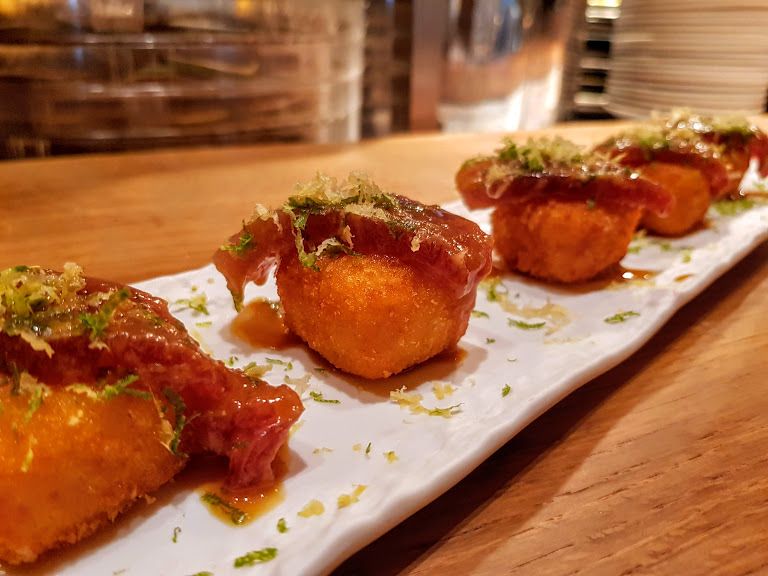 Arancini, thon rouge et zestes d'agrumes Brach restaurant Paris 16