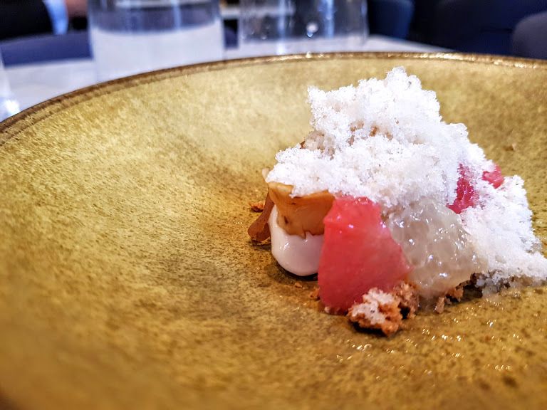 Agrumes, glace marron, granité poivre de Timut Substance restaurant Paris 16