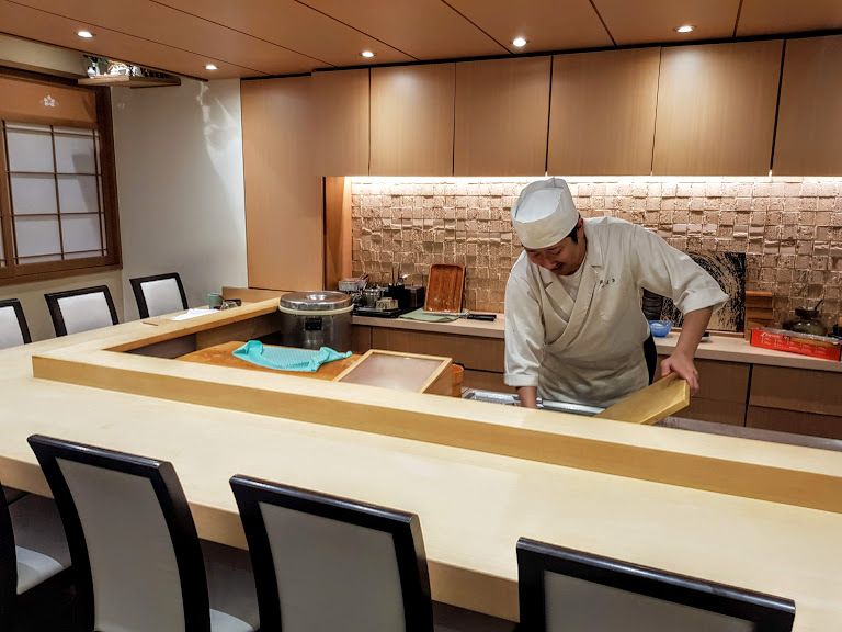 La Salle Komatsubaki restaurant Paris 8