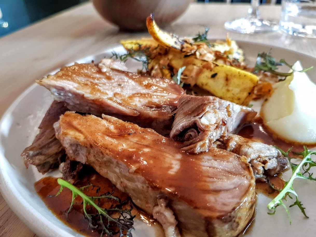 Epaule de porc, panais, raz el hanout pompette restaurant Paris 9