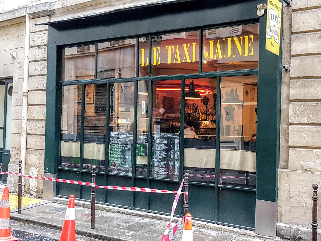 Le Taxi jaune restaurant Paris 3 rue Chapon