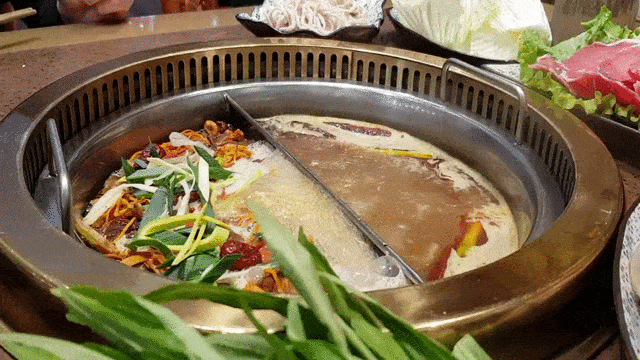 Les Bouillons Fondue Chongqing restaurant Paris 12