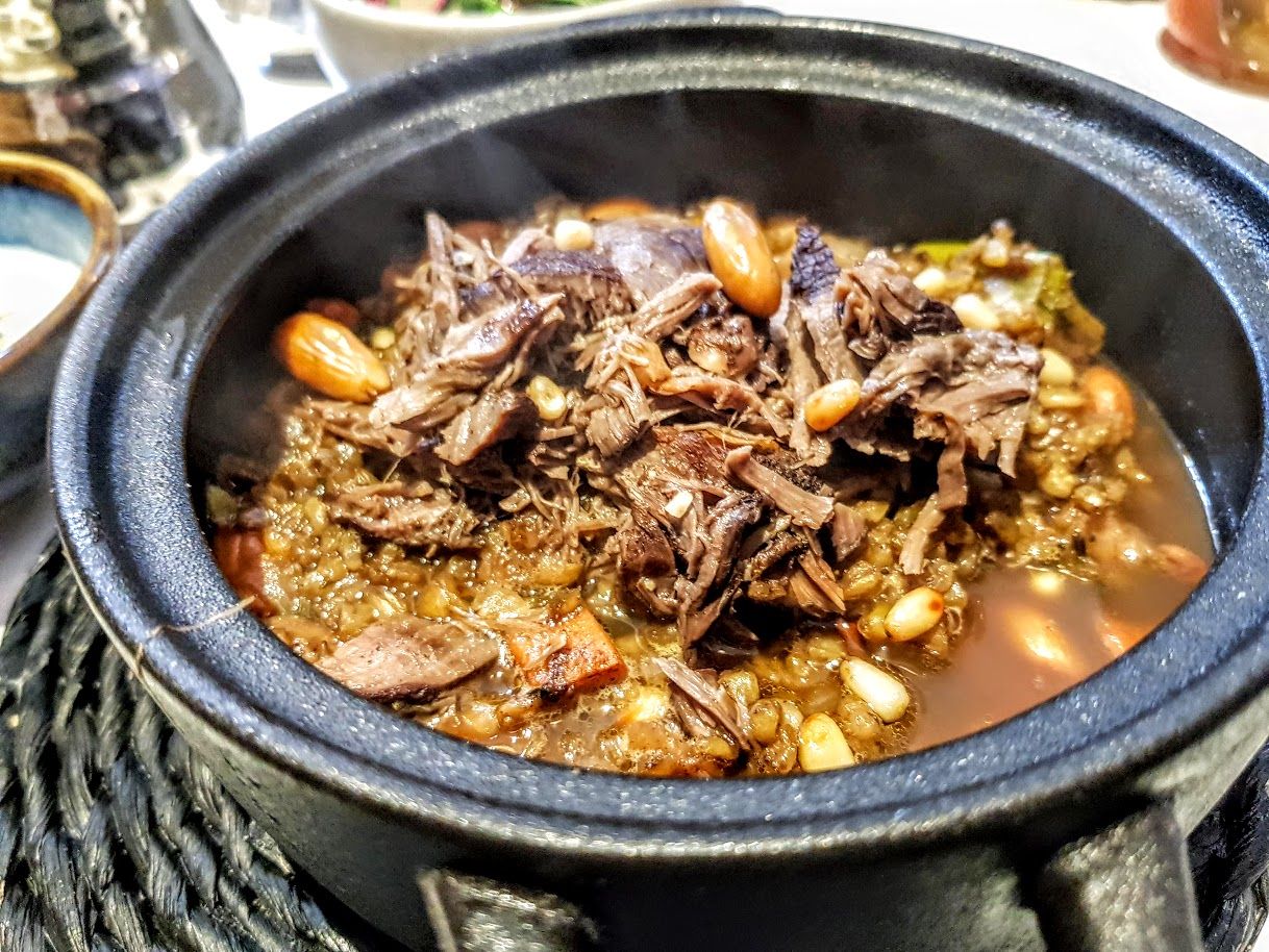 Kharouf Mahchi et cocotte freekeh Qasti restaurant Paris 3