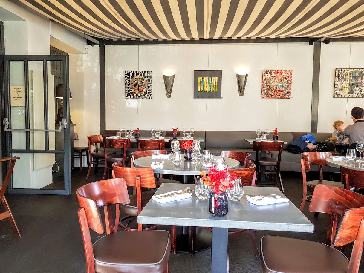 La Salle Au Père Lapin restaurant Suresnes