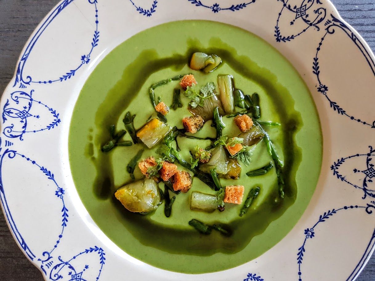 Vichyssoise de poireau nouveau, haddock et salicorne Septime à la maison restaurant Paris 11
