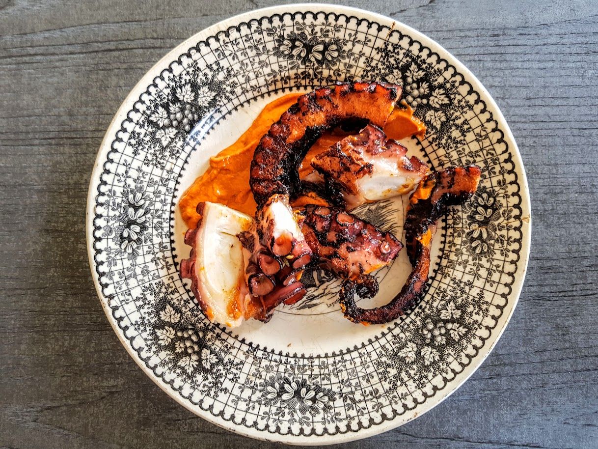 Poulpe grillé sauce romesco Rooster restaurant Paris 17