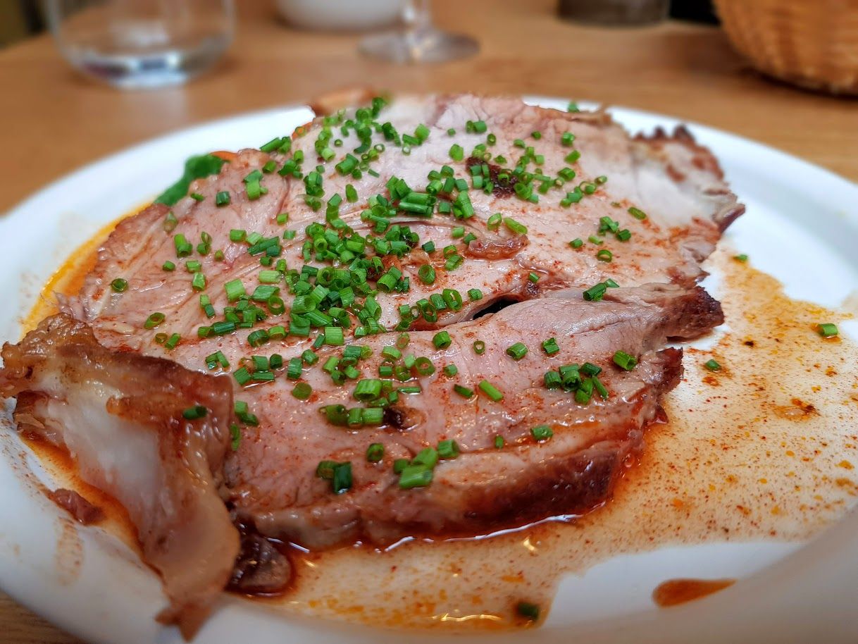Echine de cochon fermière rôtie Le Beaucé restaurant Paris 9