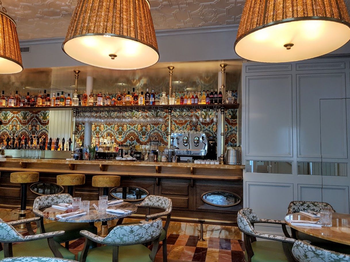 La salle de Sir Winston restaurant Paris 16