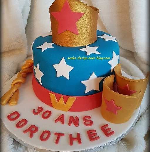 Gateau Wonder Woman Cake Design Gateau Wonder Woman Cake Design