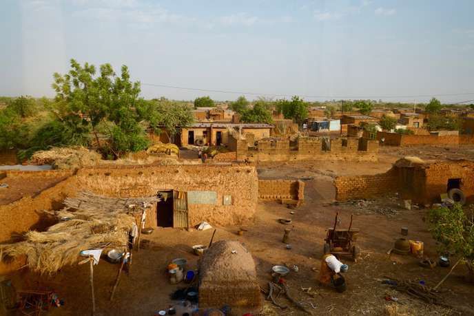La commune de Tougan, dans le nord-ouest du Burkina Faso, compte 27 000 habitants, dont seuls 10 % bénéficient d’un branchement à l’eau potable chez eux. Sophie Douce