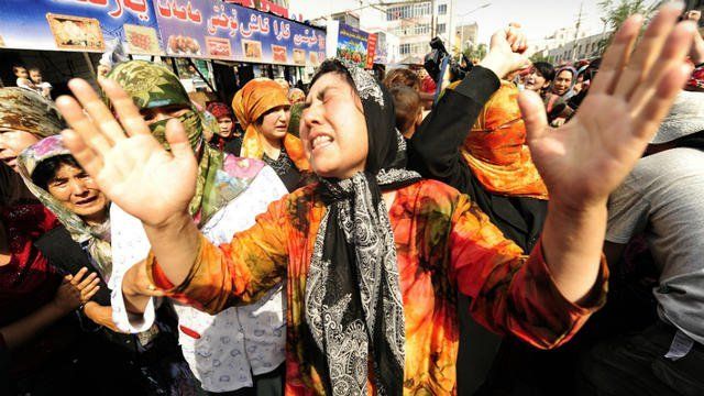 Les témoignages recueillis laissent entrevoir un ensemble d’abus bien plus large dirigés spécifiquement contre les femmes. [Photo d'illustration / Peter Parks / AFP].
