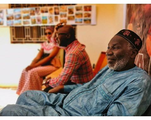 Diango Cissé, roi des cartes postales au Mali, est là pour transmettre à la jeune génération. © Cathy Crussy du Plessis