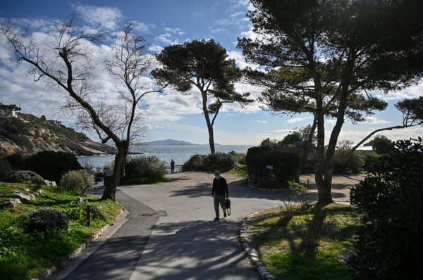 AFP La résidence Vacanciel à Carry-le-Rouet, près de Marseille, où sont confinés des habitants de Wuhan, le 7 février 2020 © AFP - HECTOR RETAMAL