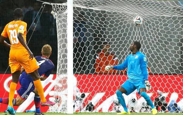 But du Japon: Honda. Star du jeu choisi par la FIFA: Yaya Touré.#YayaNoBotafogo Rd Martines @rd_martines #YayaToureNoBotafogo #YayaComBotafogo #YayaNoBotafogo