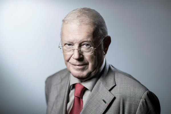 AFP Michel Charasse, membre du Conseil Constitutionnel, en 2018 à Paris © AFP - JOEL SAGET
