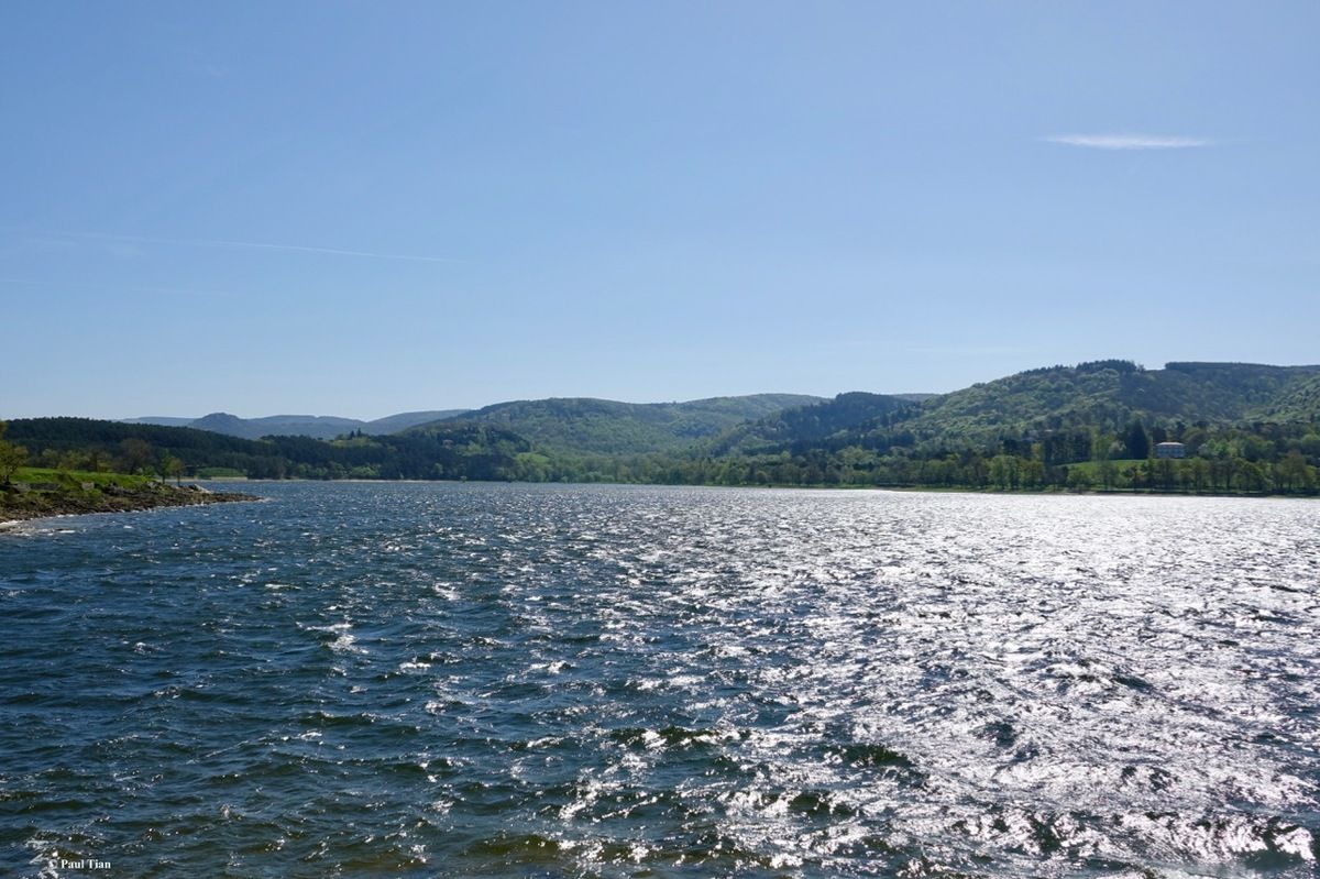Non, non, ce n'est pas la mer... mais le lac de Saint-Ferréol, bassin de retenue des eaux bâti par Pierre-Paul Riquet et classé au Patrimoine Mondial de l'Unesco.