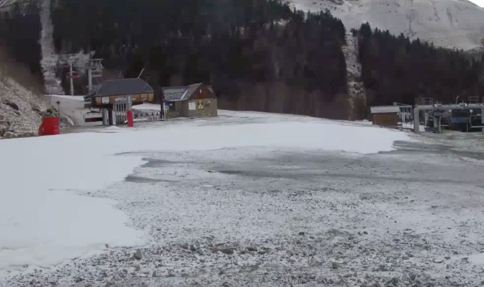Luchon-Superbagnères : absente cet hiver, de retour au printemps... la neige !