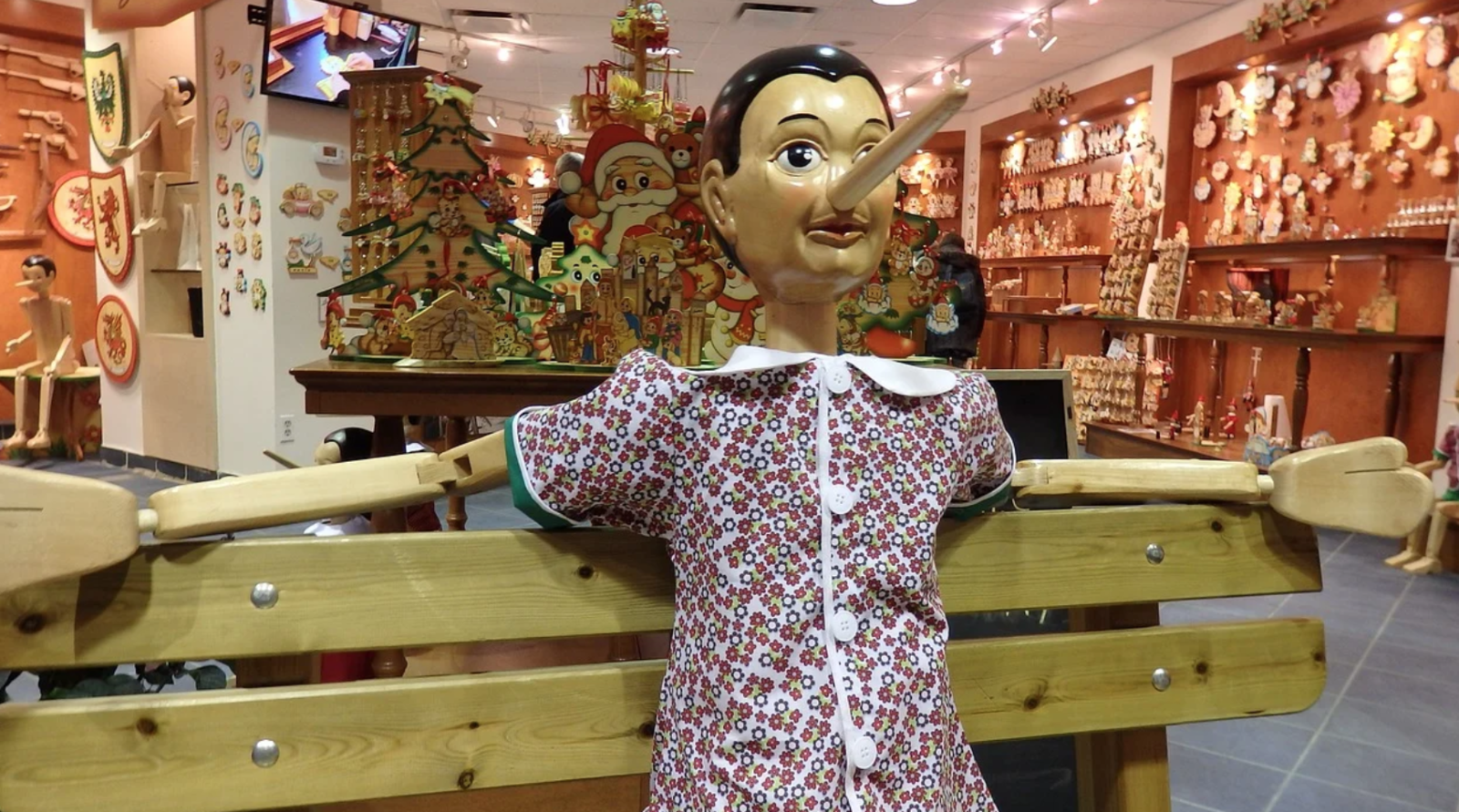 Roselyne Bachelot, ministre de la Culture : "croix de bois, croix de fer, si je mens, je vais en enfer"