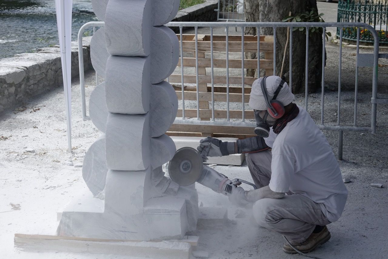 (Photo illustration : archives © Paul Tian)