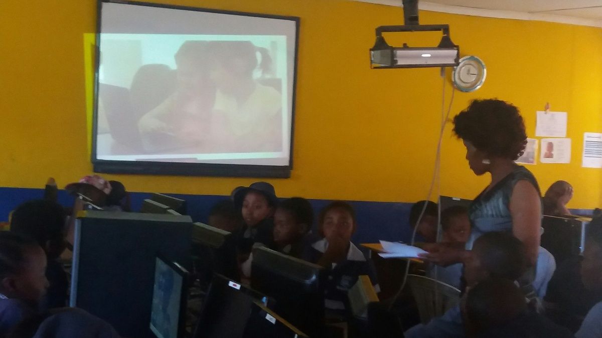 Hour Of Code Mphophakisi Blog Com Over Blog Com