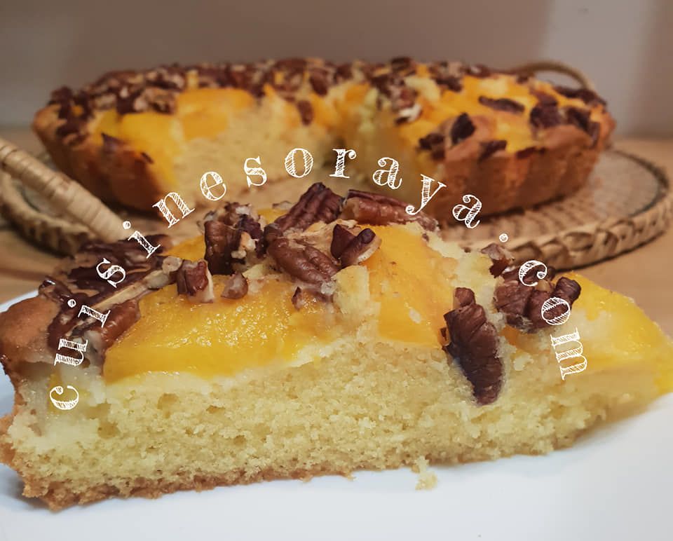 Gâteau à la pêche et aux noix de pécan