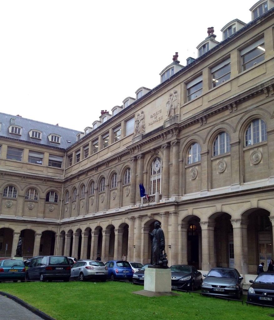 La faculté de pharmacie de Paris- ONLAVU