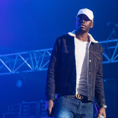 Pourquoi le chanteur Dadju cache l\u0027identité de sa femme à