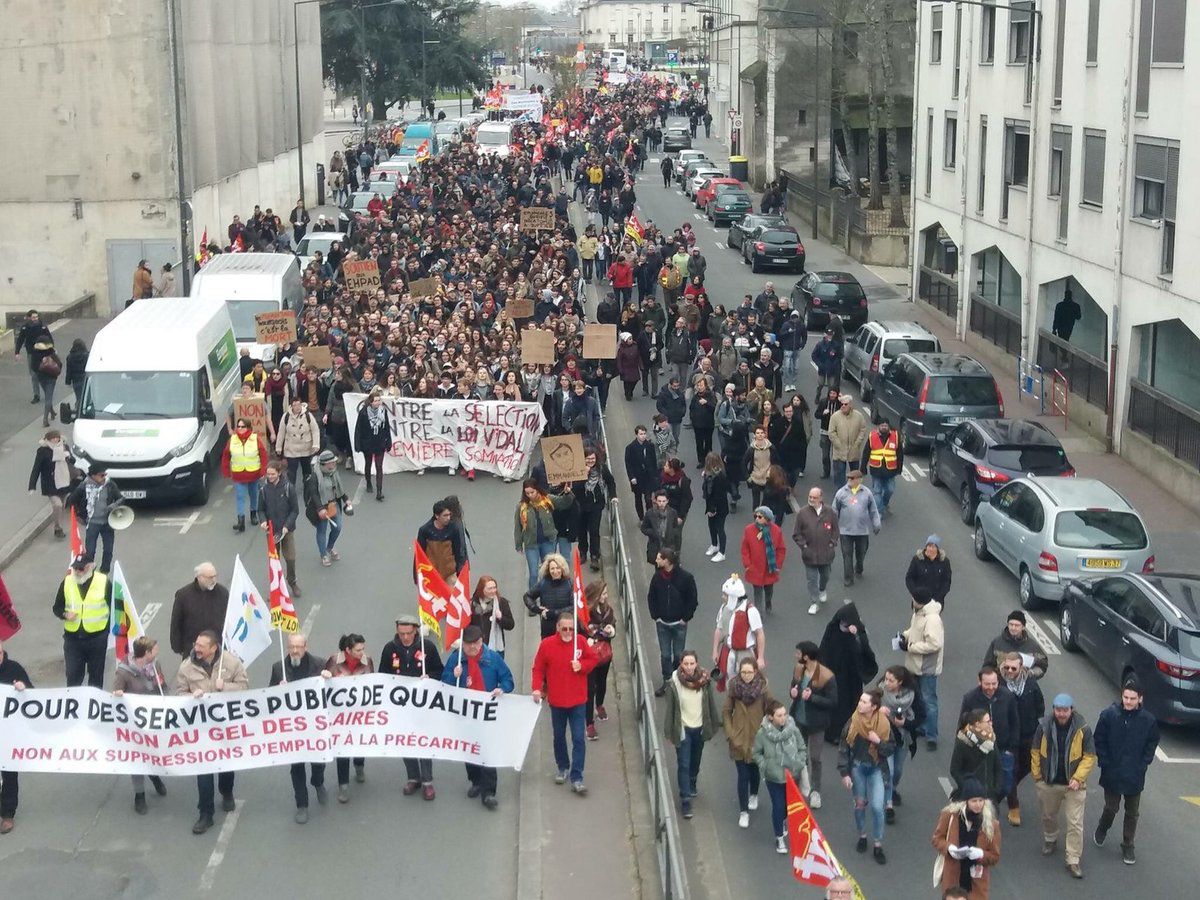 Cortège de la manifestation à Tours.