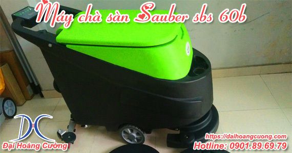 máy chà sàn công nghiệp Sauber SBS 60B sử dụng bình accquy dễ di chuyển trên bề mặt chật hẹp