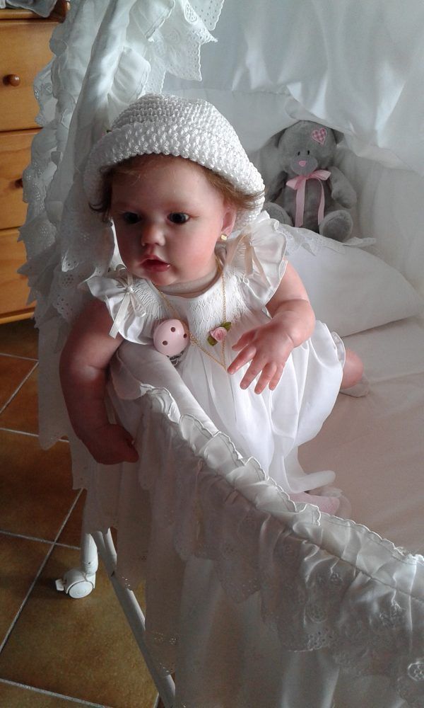 bébé reborn fille