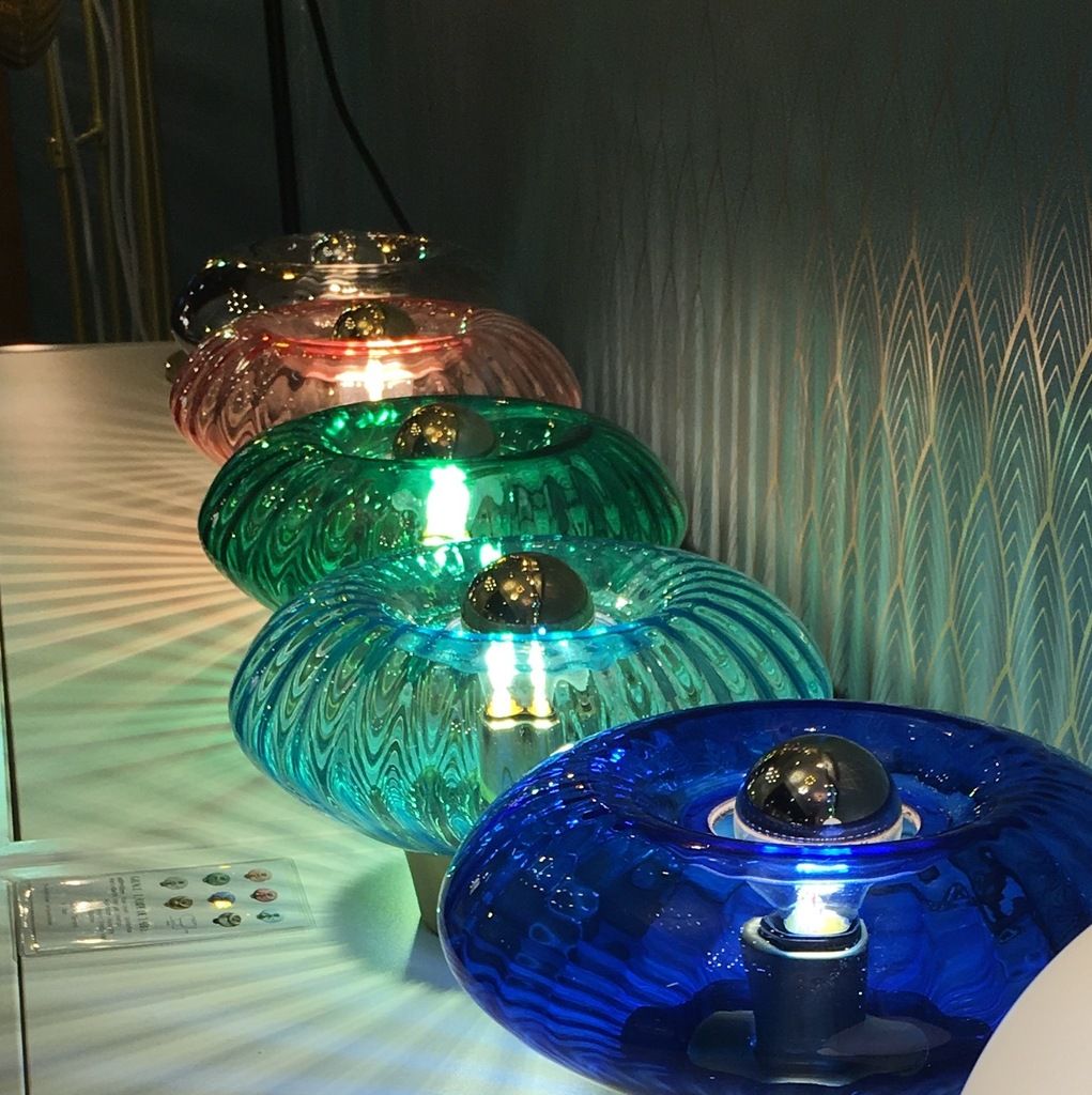 Lampe à poser Grace d'Elements Lighting en vente sur www.ComptoirElecEtDesign.com 