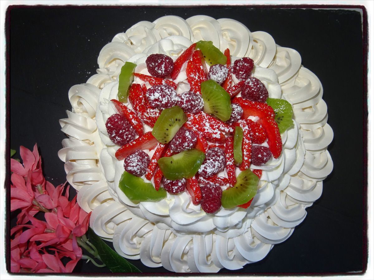 Pavlova Aux Fruits Frais Recettes Faciles Les Gateaux De Steph Pavlova Aux Fruits Frais Recettes Faciles Les Gateaux De Steph