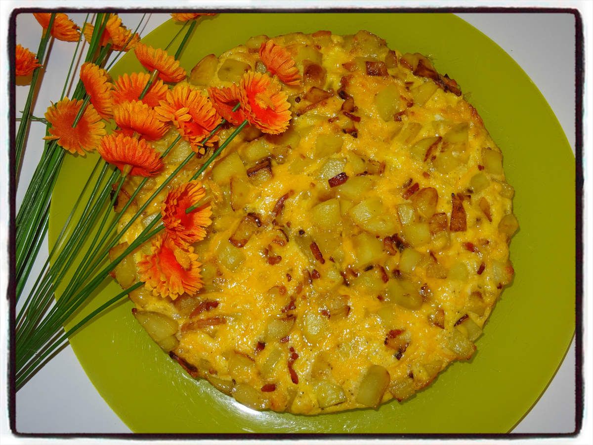 Omelette au cheddar et pommes de terre sautées