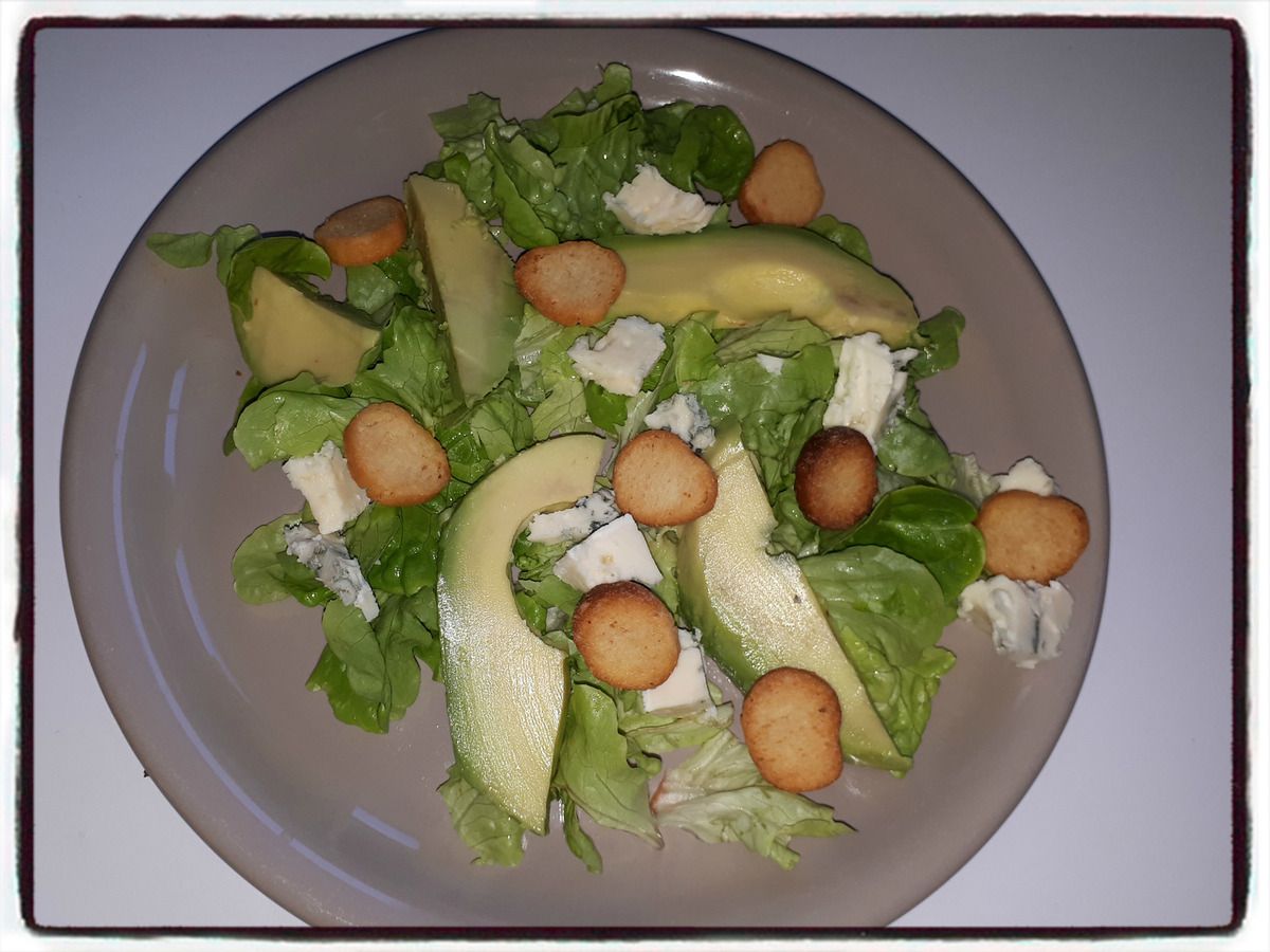 Salade D Avocat Au Roquefort Recettes Faciles Les Gateaux De Steph