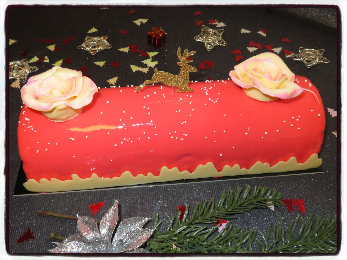 bûche fruit rouge glaçage miroir