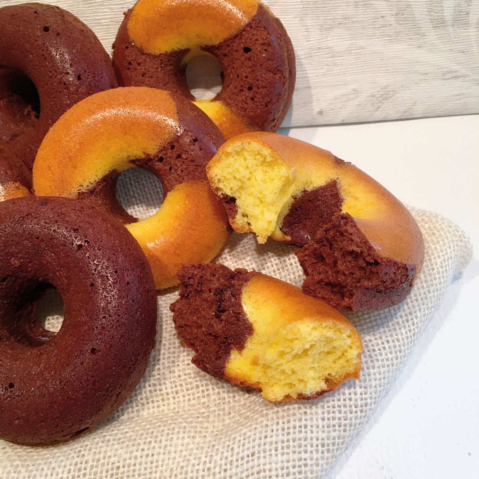 Donuts Marbre Chocolat Vanille Delices Douceurs Et Gourmandises