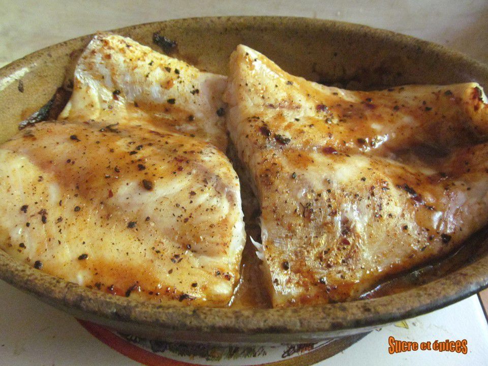 Filets de perche au four à la sauce thaï - www.sucreetepices.com