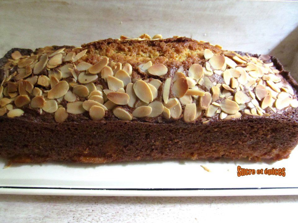 Cake pêches-amandes