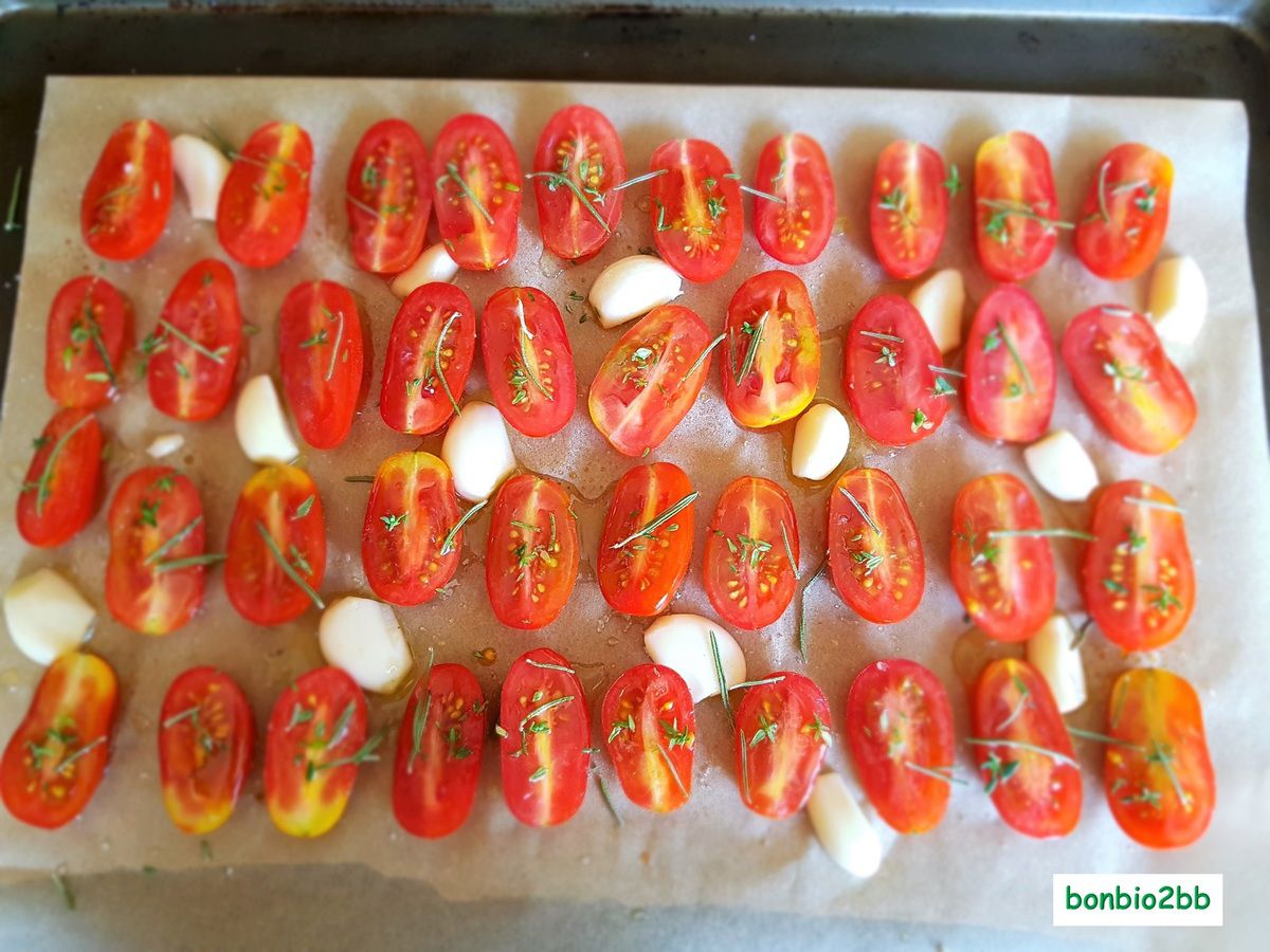Tomates cerises confites au four 