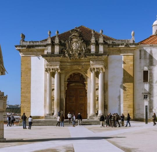 LA BIBLIOTHEQUE JOANINA - UNIVERSITE DE COIMBRA - La Grande Bibliothèque  d'Algarve