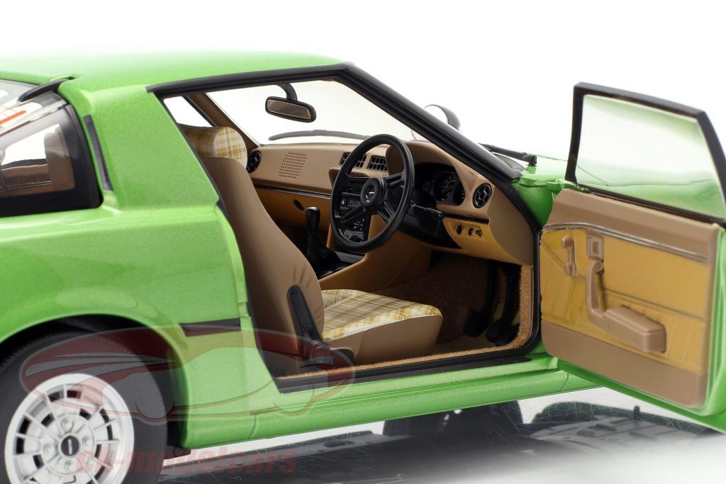 1/18 : La Mazda RX-7 Savanna (SA) AUTOart à seulement 49,95