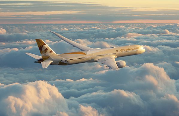 Boeing 787-10 hero